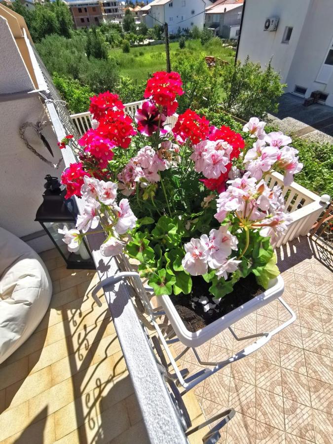 Elegance Suite Mary Orebic Exterior photo