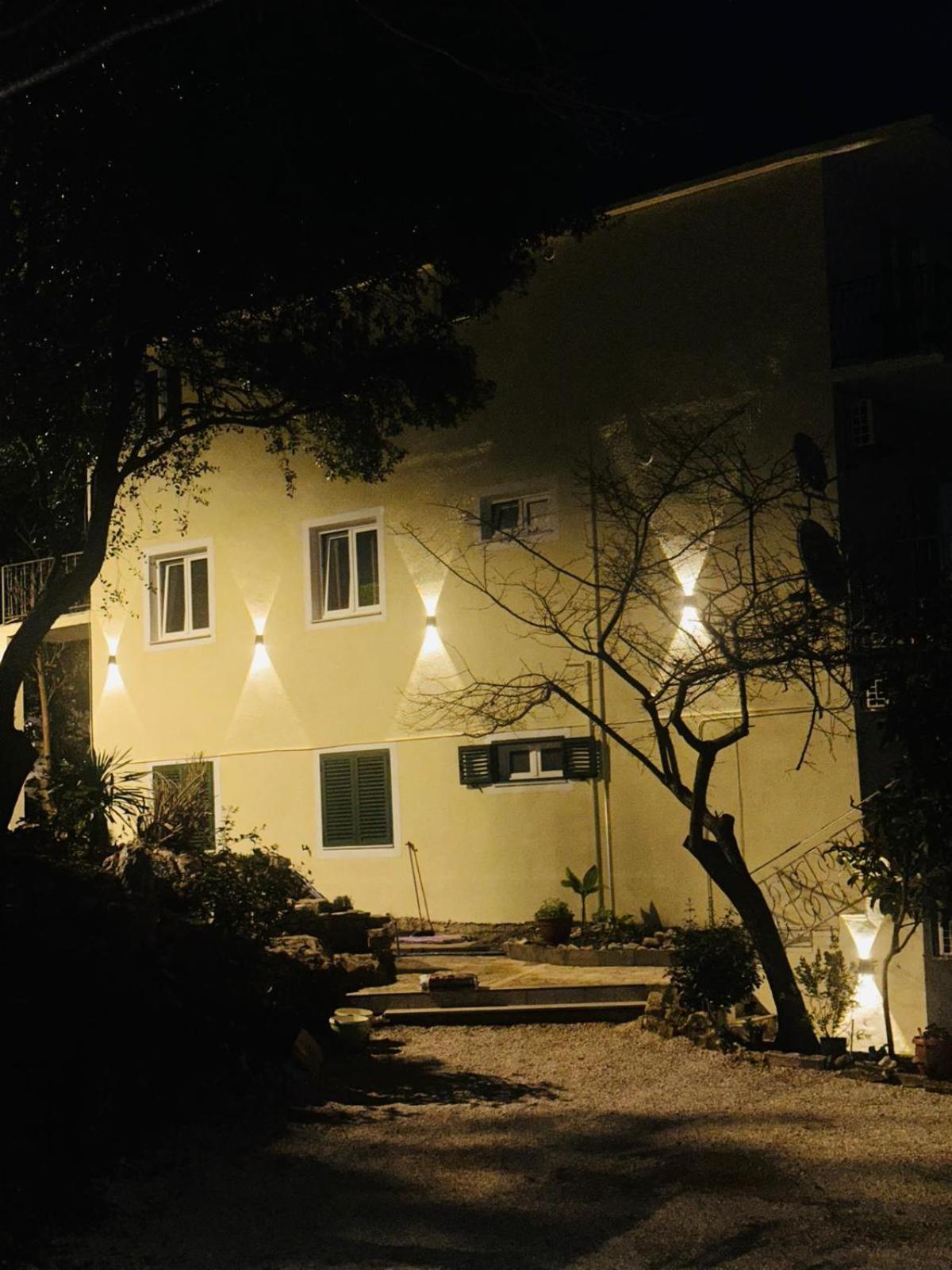 Elegance Suite Mary Orebic Exterior photo