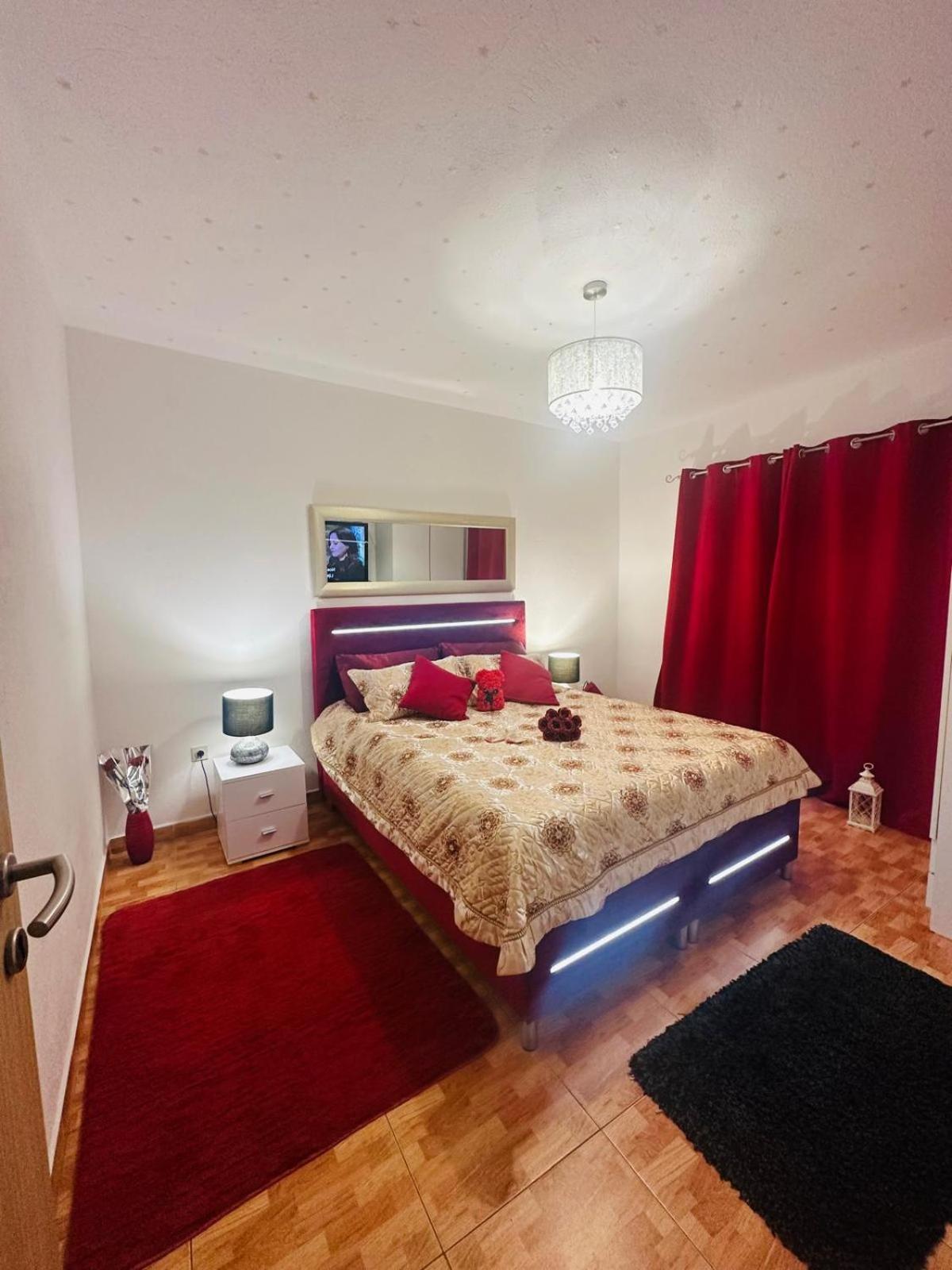 Elegance Suite Mary Orebic Exterior photo